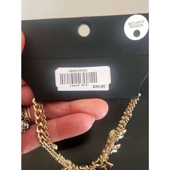 The Limited NWT faux gold and coral statement necklace - Picture 6 of 6